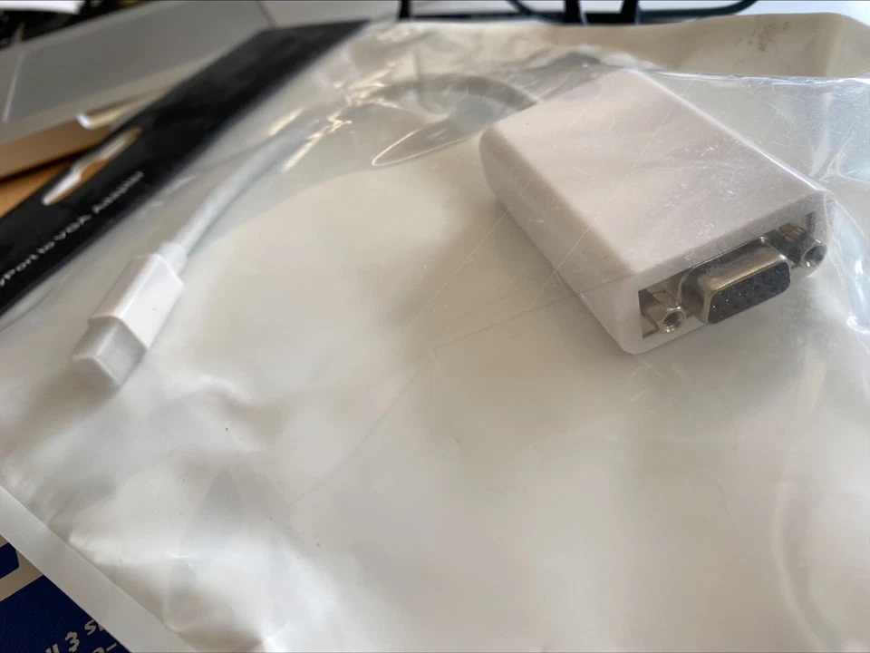 Mini Display Port to VGA HD15 15 pin - Image 2 of 2