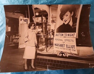 VINTAGE BETTE DAVIS MARGARET ELLIOT B&W 7X9 PHOTO ROBERT BOARD ESTATE RARE 1952