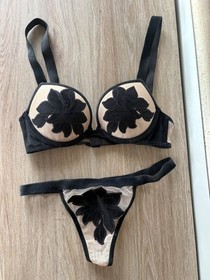 victoria secret floral applique bra and panty set