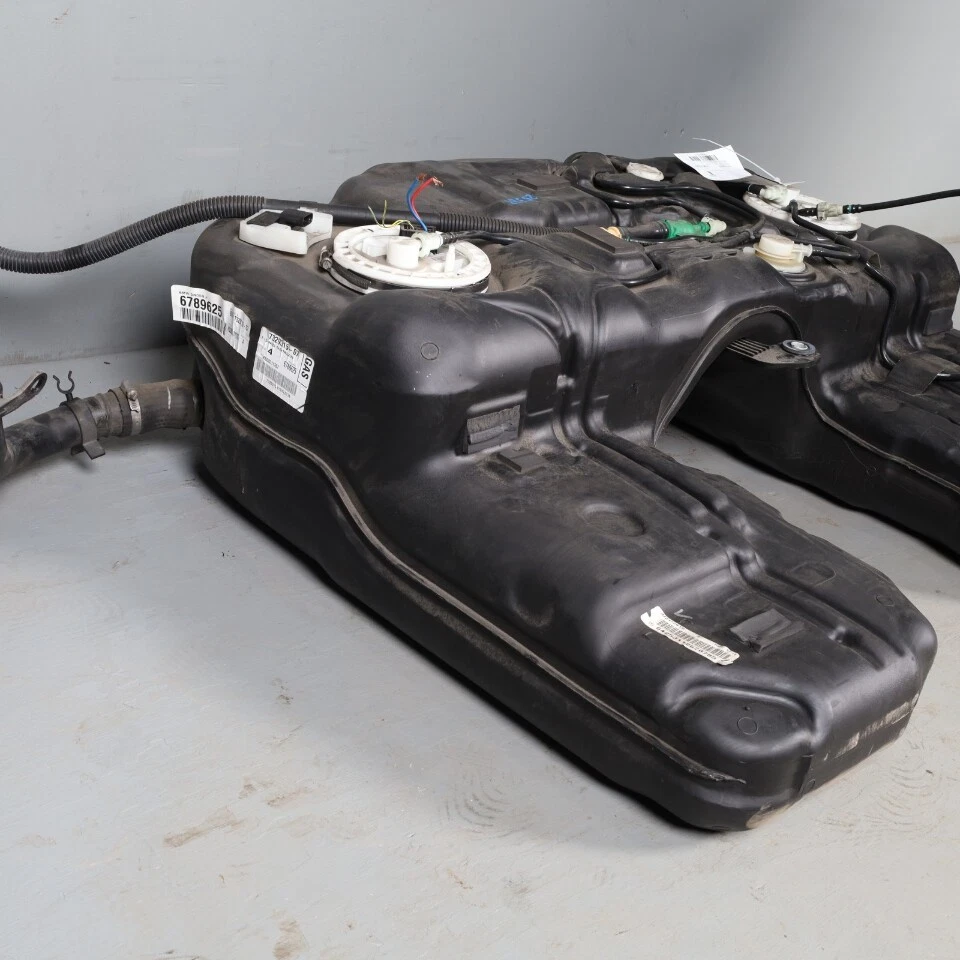 2014-2019 BMW X5 X6 2.0 / 3.0 /  4.4 Gas Fuel Tank 16117344554 OEM Used - Image 3 of 4