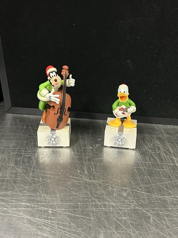 2013 Hallmark Disney Wireless Christmas Band Goofy Cello, Donald Duck Guitar