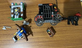 LEGO Castle 70401 Gold Getaway Retired