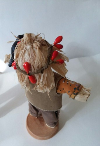Pair of Small Scarecrow Figurines with Ravens 6.5 and 7.5 inches - Picture 5 of 6