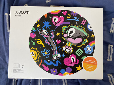 Wacom Intuos Creative Pen Tablet for Graphics - Small, Black Pistachio ￼
