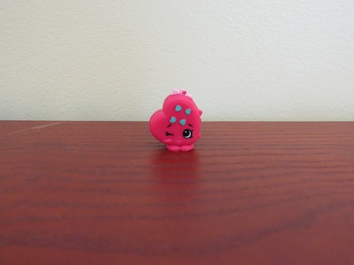 Shopkins season 9, commons, rares and ultra rares, U pick and choose