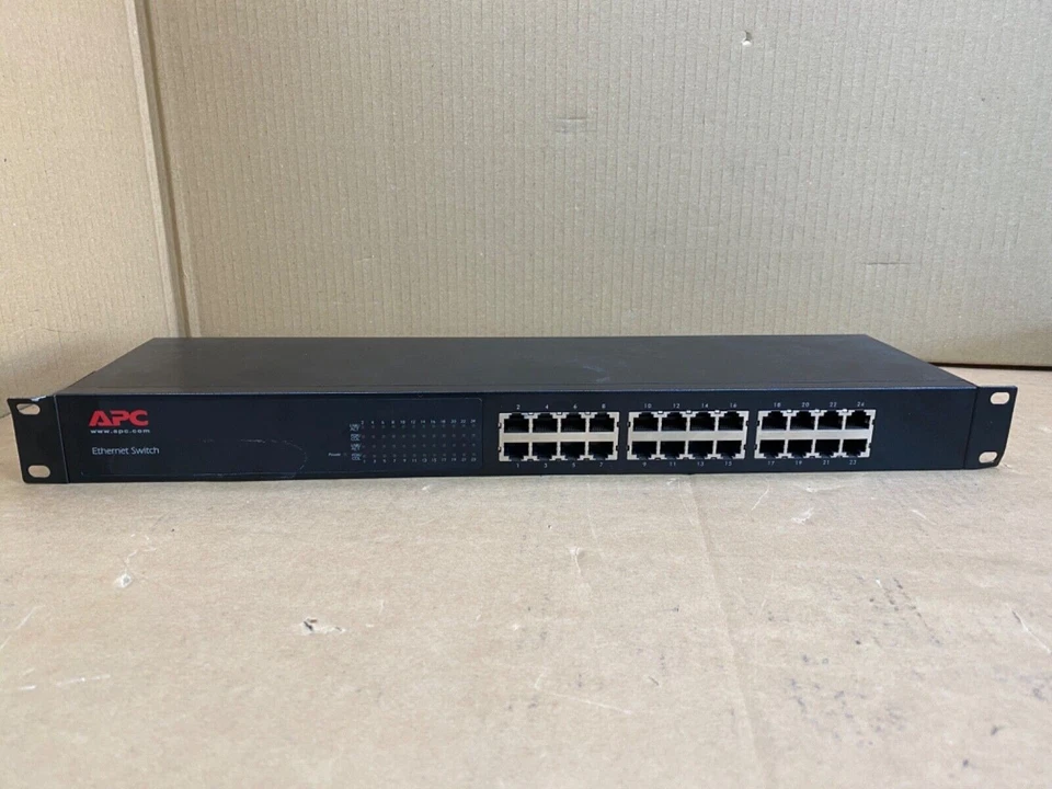 APC 24-Port 10/100 Ethernet Switch AP9224110, Rack-Mountable Network - Image 2 of 4