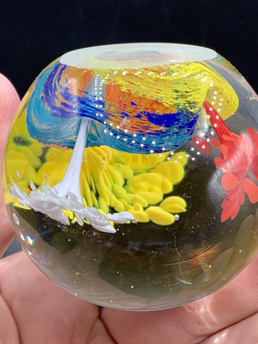 Vintage Glass Paperweight Flowers Burst Fireworks Globe Red White Blue Yellow - Picture 5 of 9