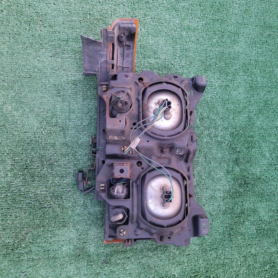 FARO DELANTERO IZQUIERDO MITSUBISHI FUSO FH 2000 A 2004 MONTAJE BUEN VER FOTOS Foto 2 de 4