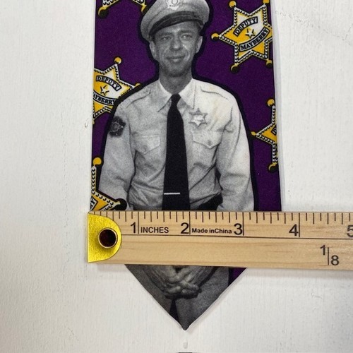 Deputy Barney Fife Mayberry RFD TV-Show Neuheit Krawatte lila Sheriff-Druck - Bild 3 von 4