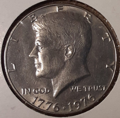 1976 Kennedy Bicentennial Half Dollar Philadelphia Mint (#21AM/RBU) rotated die