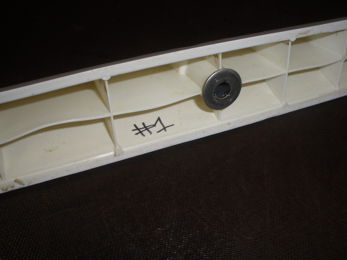 95 KAWASAKI ZX ZXI 750 SPONSON STABILIZER WHITE 59437-3708-8U