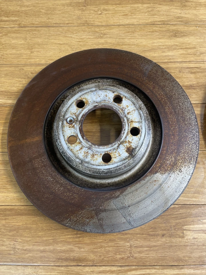 Conjunto de rotor de freio a disco dianteiro Porsche Macan fabricante de equipamento original 2017-2021 95B615301M 35K milhas - Imagem 2 de 4