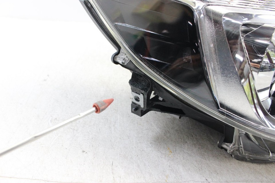 Subaru Legacy Outback BRM late headlight right side xenon HID Koito 100