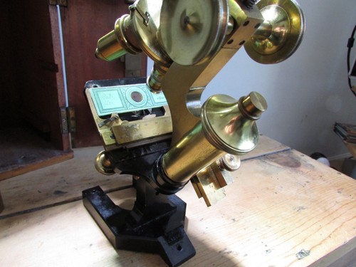 R &J BECK BRASS MICROSCOPE c/w CARL ZEISS .J H DALLMEYER fitted CASE with key - Picture 10 of 21