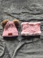 childrens winter hat with scarf