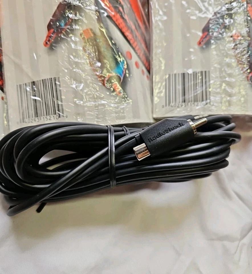 Lote de 24 cables Radio Shack CueTv y guía de instalación conecta tu PC a la televisión Foto 2 de 4