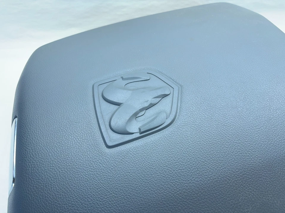 Крышка подлокотника для хранения центральной консоли 2013-2015 Dodge Ram 1500 2500 3500 серая - Изображение 3 из 4