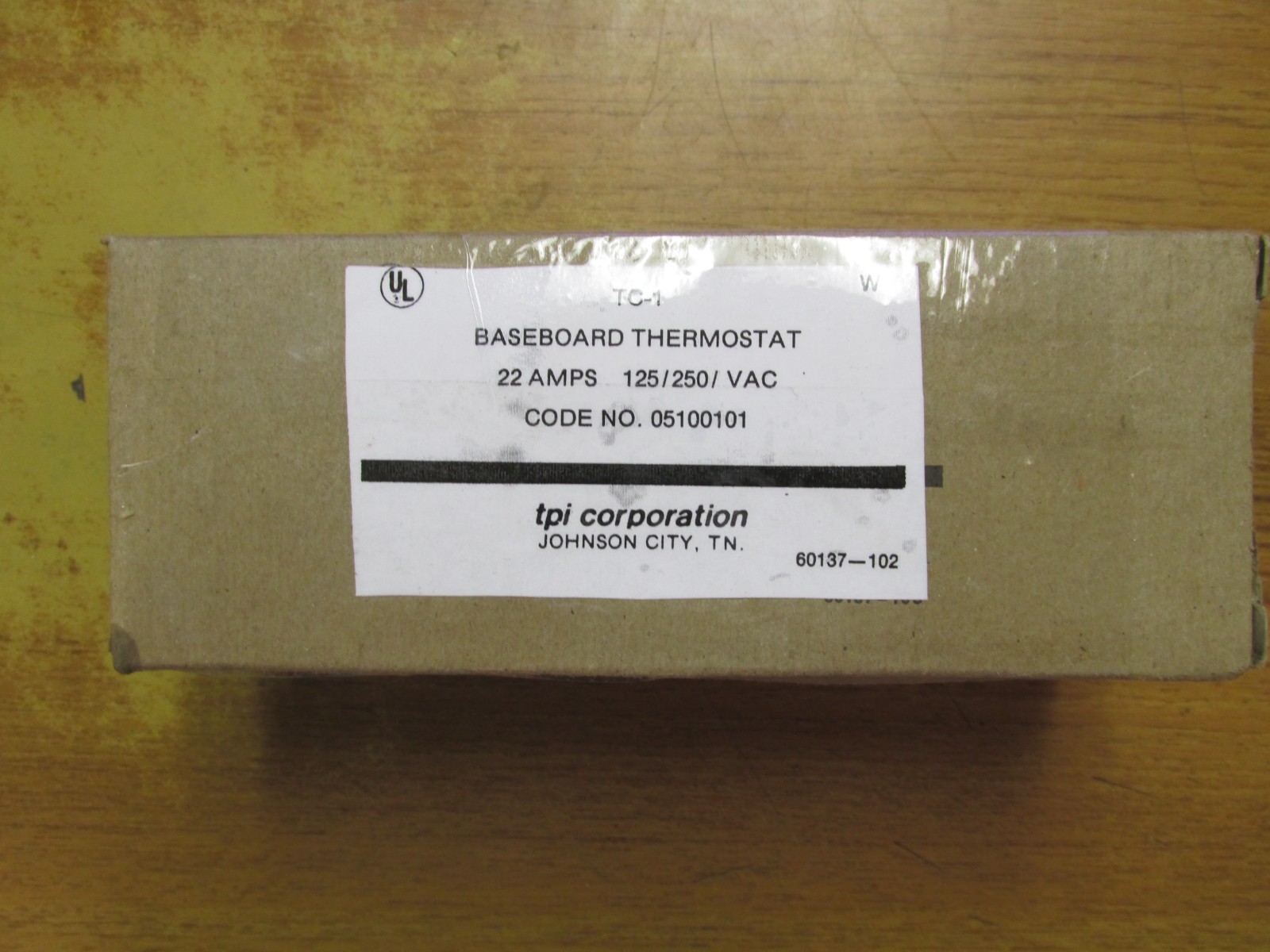 NEW TPI TC-1, 2P, INBUILT UNIT MOUNT THERMOSTAT 22amp 125/250VAC,..BR-216