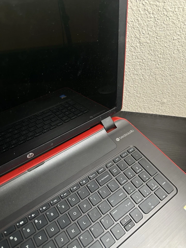 HP Pavilion 17 Notebook PC i54510U 8GB GeForce Red  No Tested - Image 4 of 4