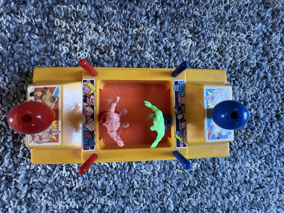 DE COLECCIÓN RARO M.U.S.C.L.E. Figura de acción Mattel Muscle Men WRESTLING RING ARENA 1985 Foto 2 de 4