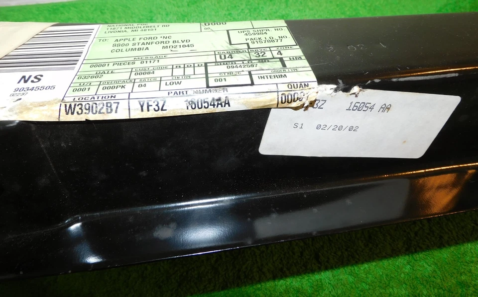 Lincoln Continental 1998-2002 NOS miembro lateral de la carrocería delantera derecha - conjunto de delantal de guardabarros Foto 4 de 4