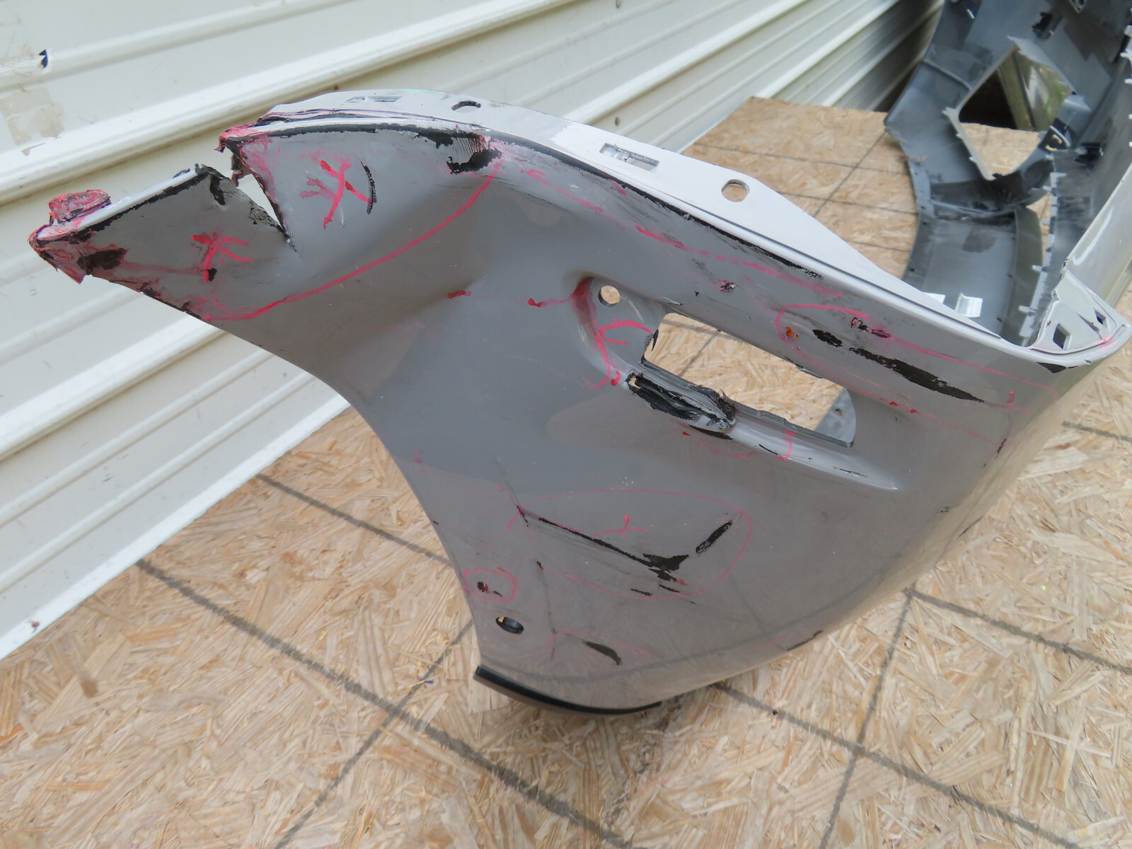 2018 2019 2020 2021 2022 ROLLS-ROYCE CULLINAN FRONT BUMPER COVER OEM