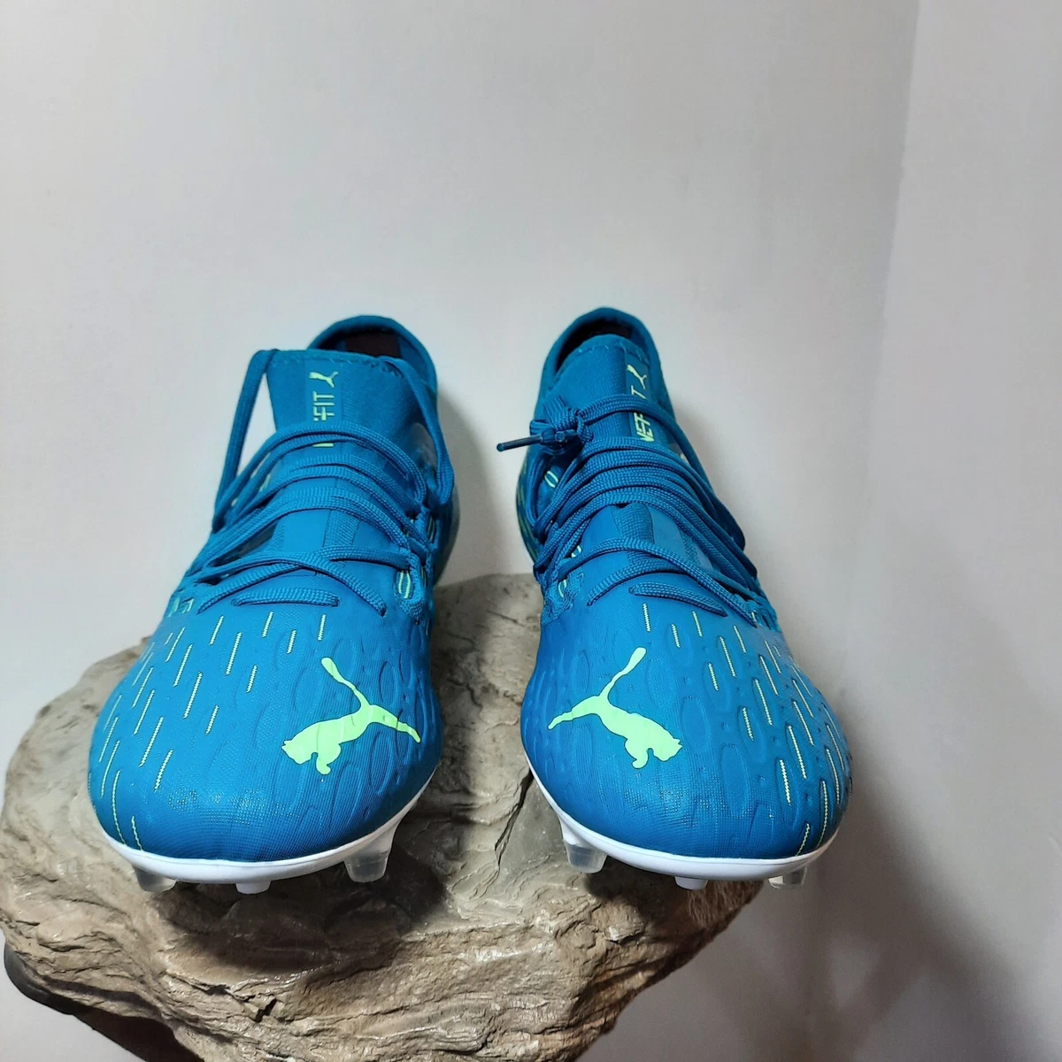 Puma top cleats netfit