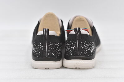 Women's Skechers Virtue- Show Runner Sneaker in Black/Pink SIze