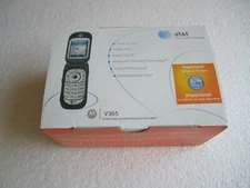 Motorola V365 Flip Cell Phone