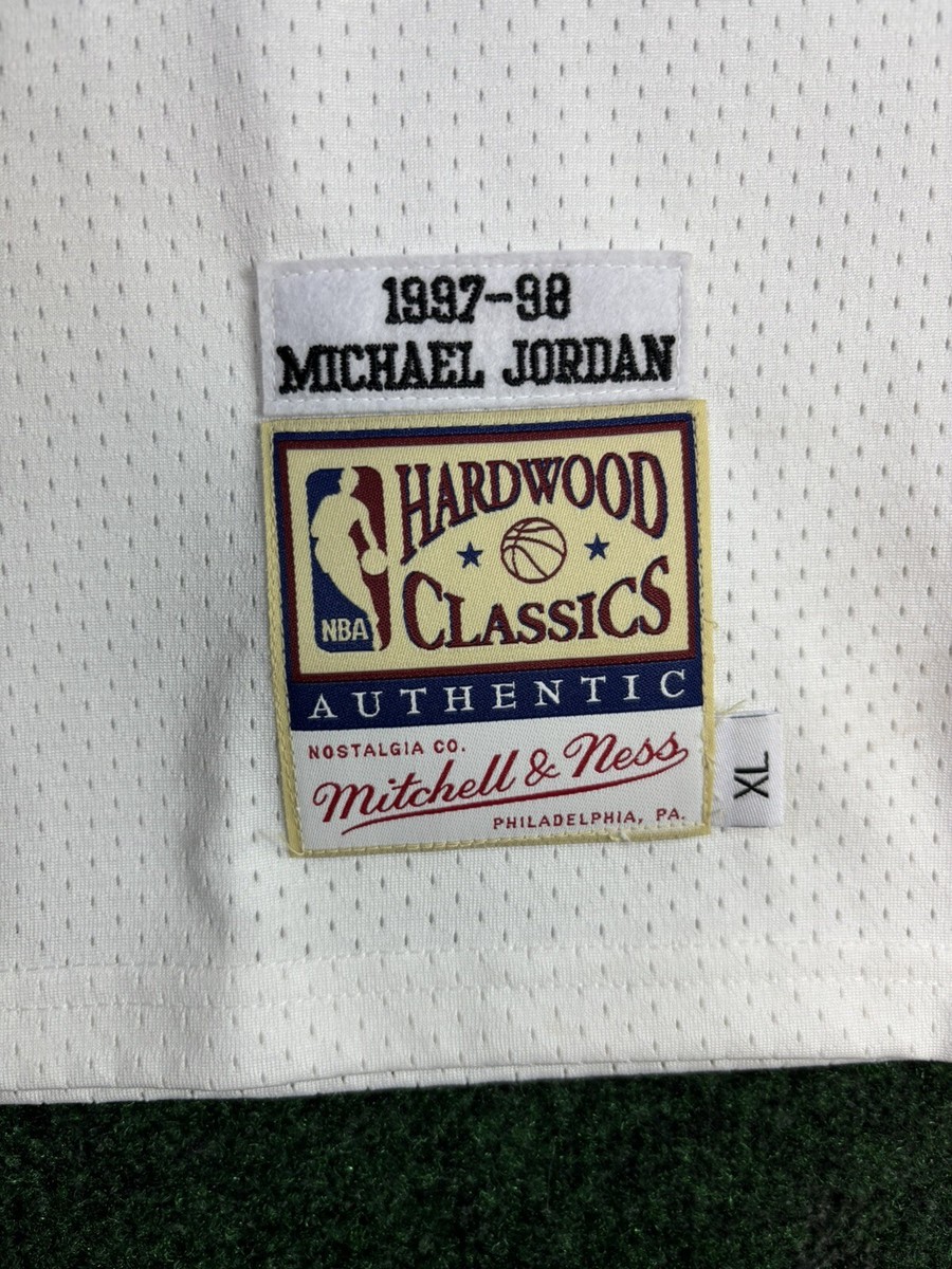 100% Authentic Michael Jordan Mitchell Ness 97 98 Bulls Jersey XL
