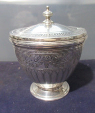 TIFFANY & CO. MAKERS ANTIQUE STERLING SILVER BOWL WITH LID, SOUP TUREEN? 4.7
