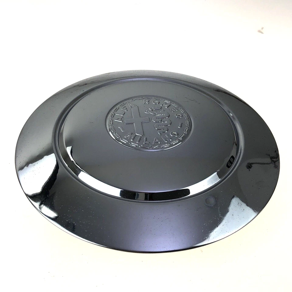Alfa Romeo Milano Giulietta Spider Chrome Hub Cap (1pc) RARE Vintage OEM 1960's - Image 2 of 4