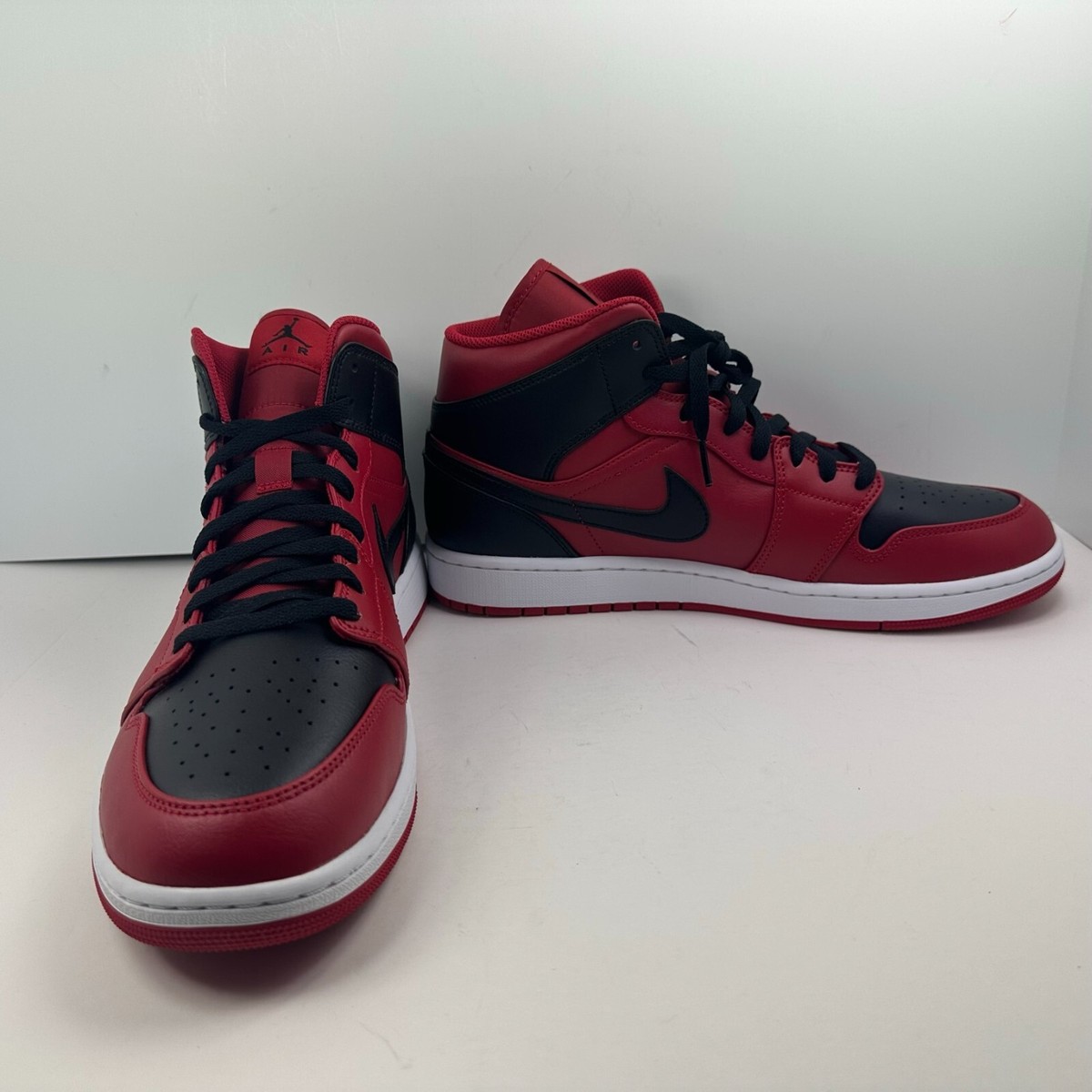 Nike Air Jordan 1 Mid Reverse Bred Black Red Shoes Men 554724-660 GS 554725-660 Nike Air Jordan 1 Mid Reverse Bred Gym Red Black (554724-660  main image 4
