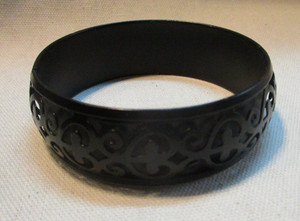 Black Retro Plastic Openwork Design Bracelet Bangle