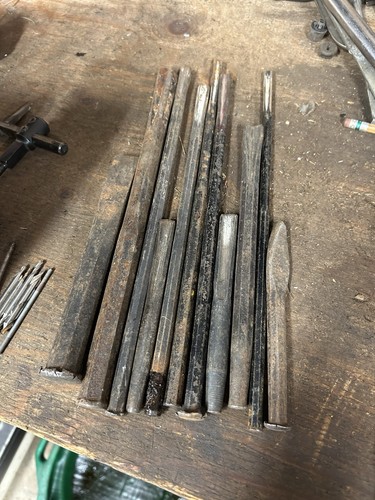 Posten Metall Ziegelmörtel Mauerwerk Abdichten Kaltmeißel - Stechbeitel 11 Stück - Bild 1 von 4