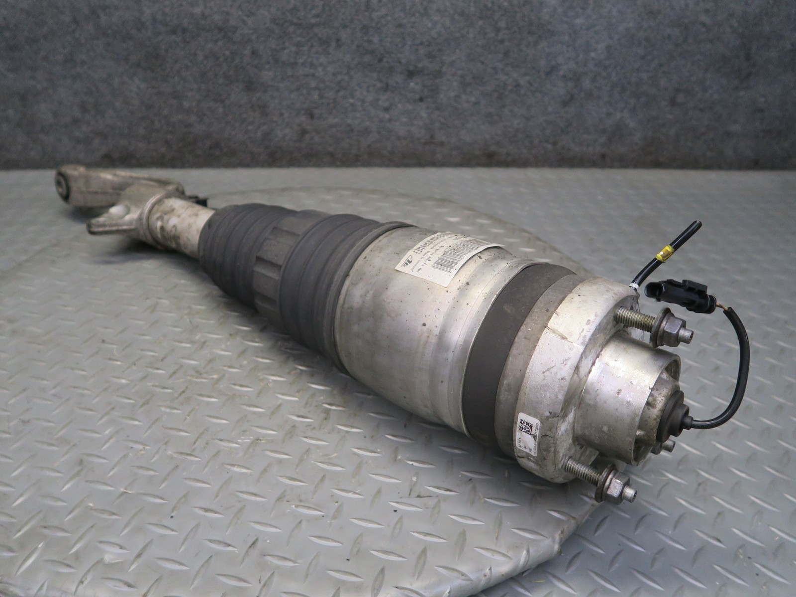 2017-2020 MASERATI LEVANTE M161 AWD FRONT RIGHT AIR STRUT SHOCK ABSORBER 94k