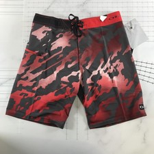 Oakley Sky Garden 20 Boardshorts Mens 34 Red Forged Iron Camo Swim Trunks Beach