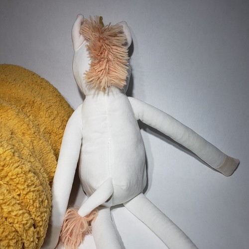 Pillowfort Kids' 22" Unicorn Hugging Plush Buddy & Fleece Throw Blanket 50 x 60 - Picture 8 of 15