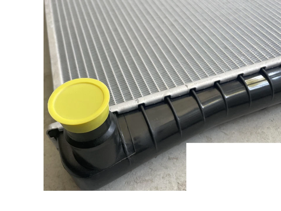 Radiator For 1974 Chevrolet G20 Van Foto 3 de 4