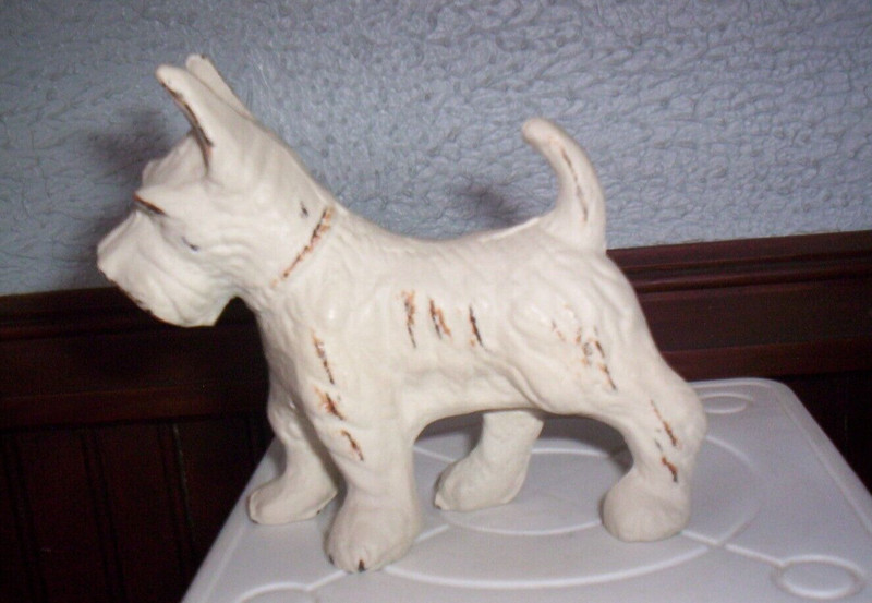 Vintage Cast Iron Scottie Scottish Terrier Dog  4 3/8" Tall x 5" Long