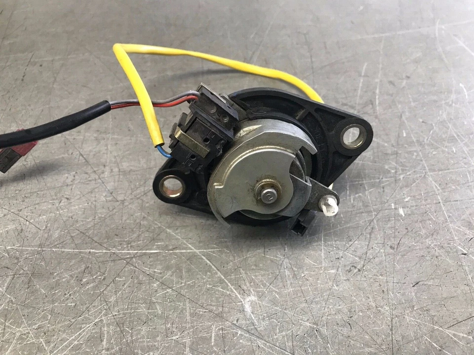 BMW 740I 1995-2001 bloqueo maletero trasero cilindro interruptor vaso fabricante original como nuevo Foto 3 de 4