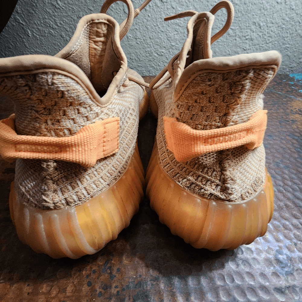 adidas Yeezy YEEZY Boost 350 V2 adidas Yeezy YEEZY Boost 350 V2
