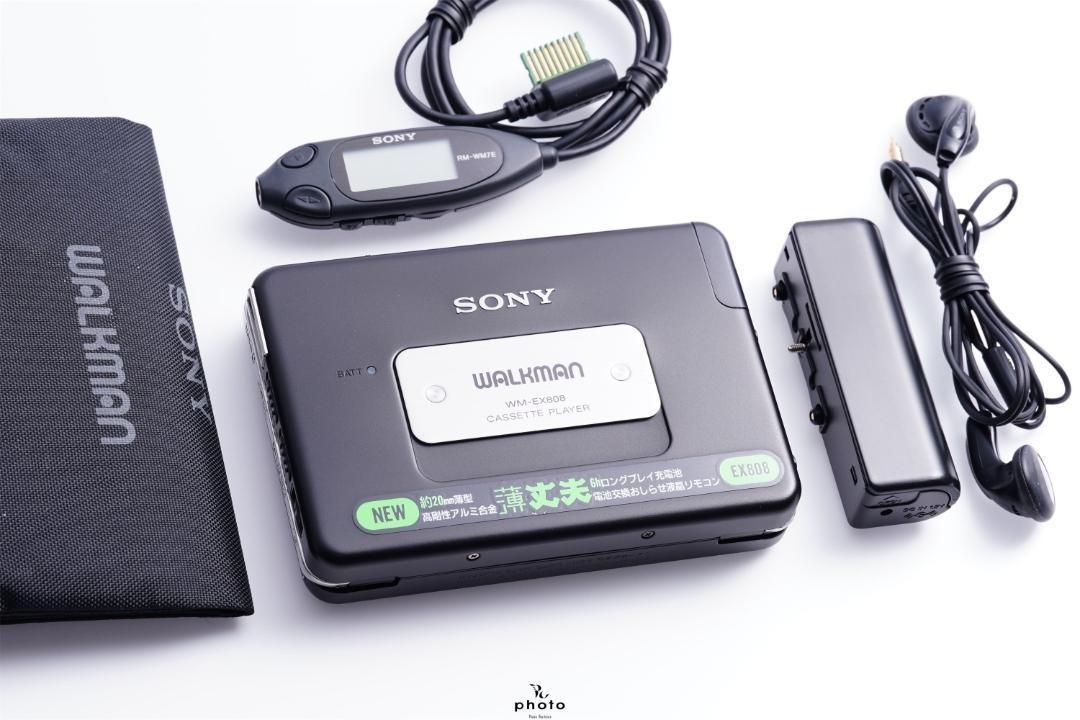 ポータブルプレーヤー SONY WALKMAN WM-EX808 SONY WM-EX808 WALKMAN Cassette Player Portable Audio