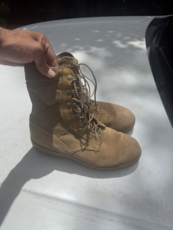 Army combat boots 9.5m