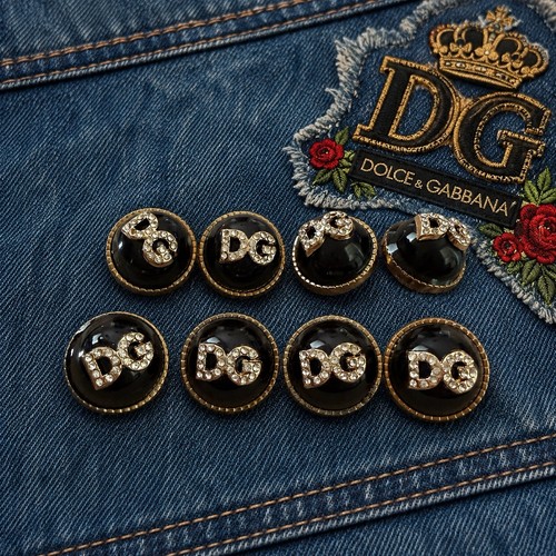 Set of 8 Dolce & Gabbana Vintage D&G Rhinestone Buttons – 17 mm Elegant Design