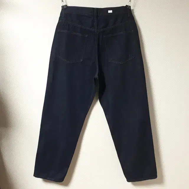 Uniqlo Wide Tapered Fit Denim Jeans, Size 32