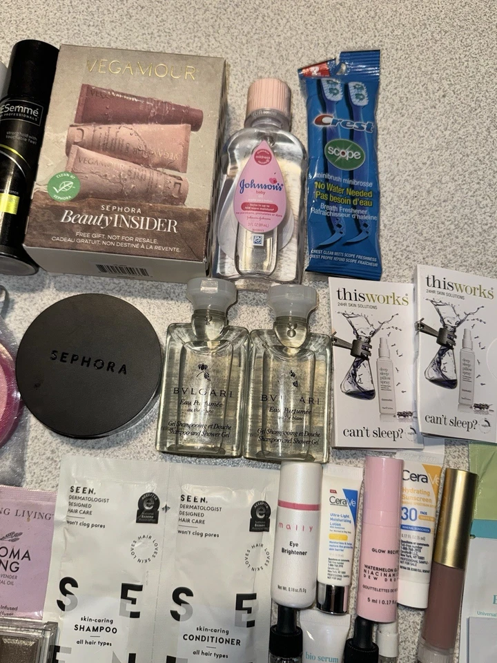 I Heart Revolution Beauty STRAWBERRY Soft Shimmer Blusher Sephora tons samples - Image 4 of 4