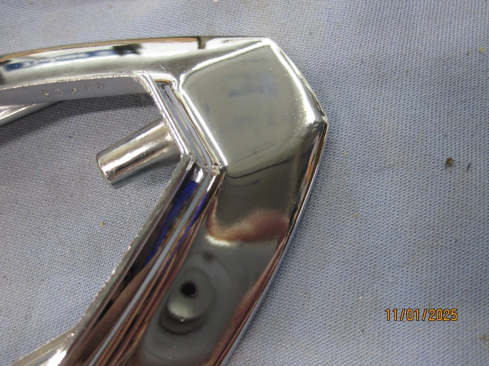 Oldsmobile Toronado 1971 1972 guardabarros derecho extensión exterior superior 231234 408458 NOS Foto 4 de 4