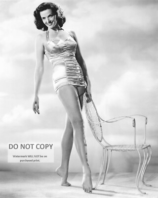 JANE RUSSELL ACTRESS AND SEX-SYMBOL PIN UP - 8X10 PUBLICITY PHOTO (OP-578)