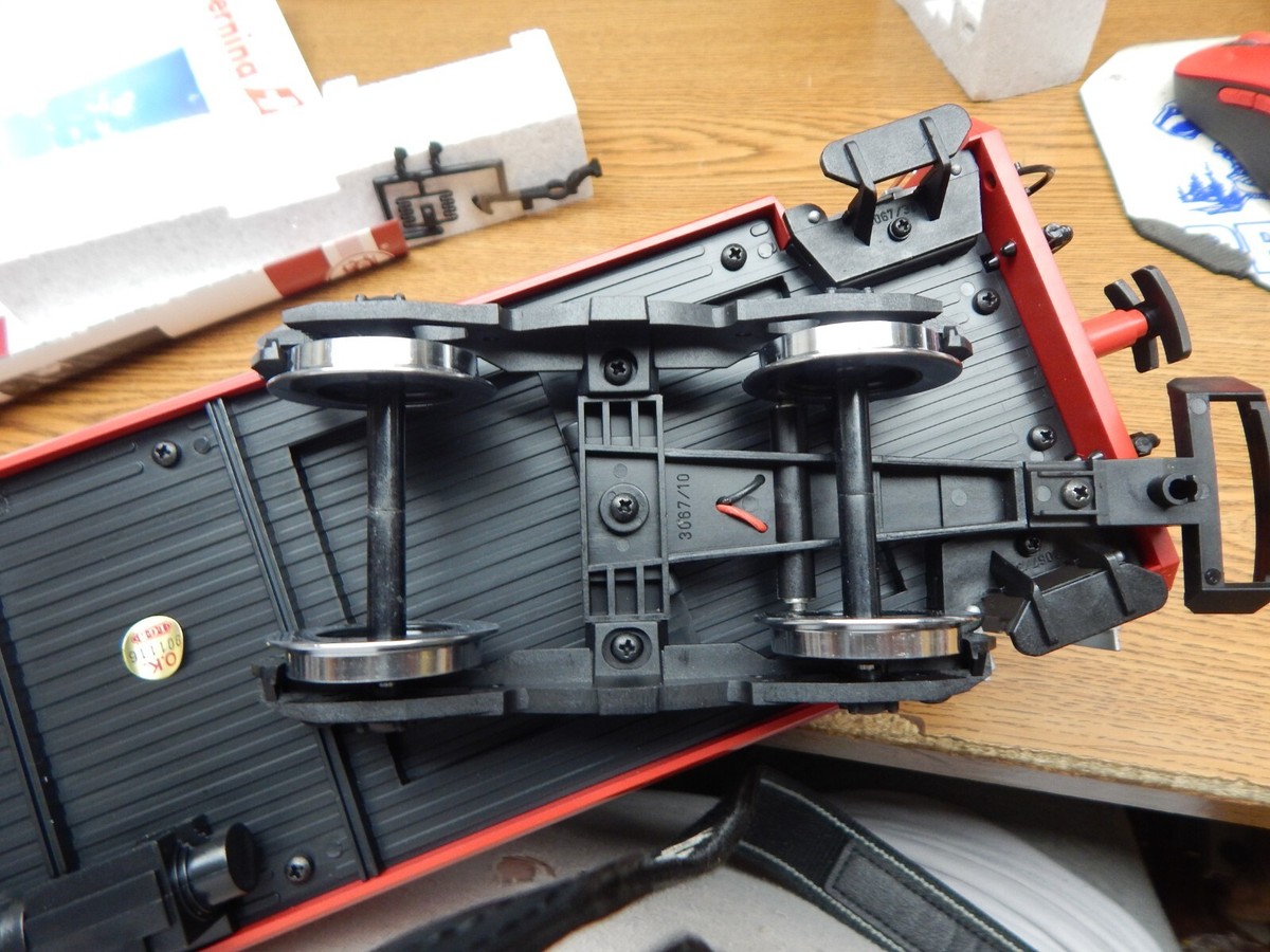 LGB 30680 RESTAURANT CAR W/LIGHTS CAR NIB W/CARDBOARD SLEEVE G